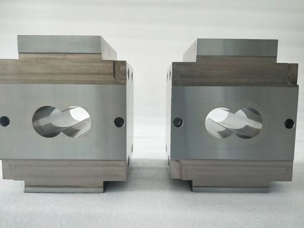 Parafusos e tambores gêmeos da extrusora de parafuso do laboratório para peças sobresselentes plásticas da maquinaria da extrusora
