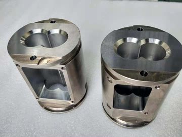 A extrusora do tambor de Clextral Evolum Ht32 parafusa e Barrels o material ANCA WR13 Linner